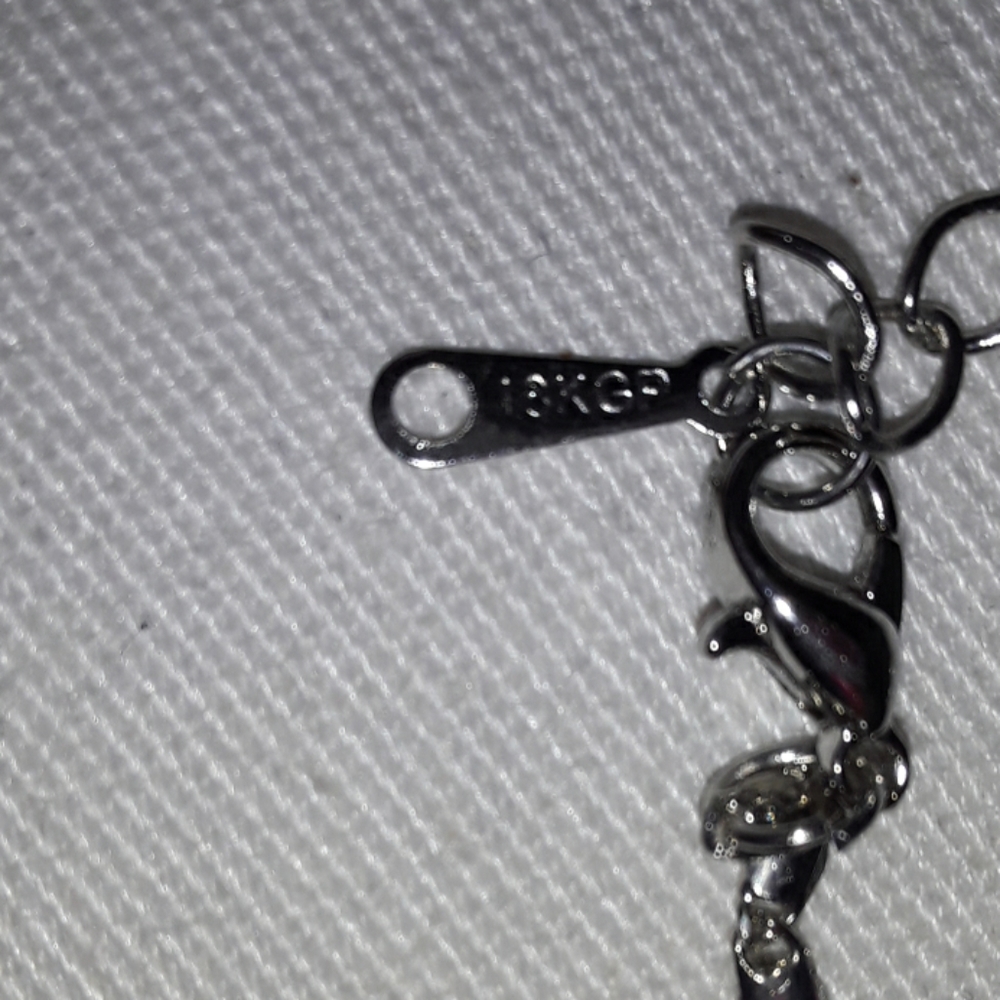 3/$20🎀 18KGP Dragonfly Crystal Necklace, Amber - Picture 4 of 4